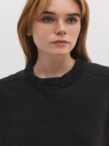 No Matter What Sweatshirt in Black
