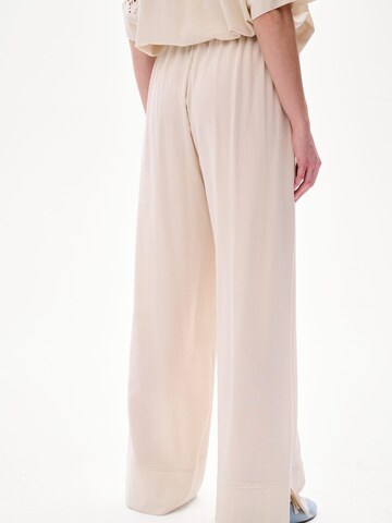 Blue Shadow Regular Hose‌‌‌‌‌‌‌ in Beige