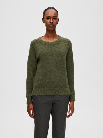 Selected Femme Petite Пуловер 'Lulu' в зелено: отпред