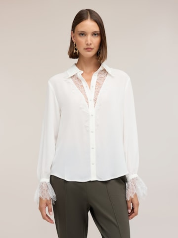 MOTIVI - Blusa en blanco