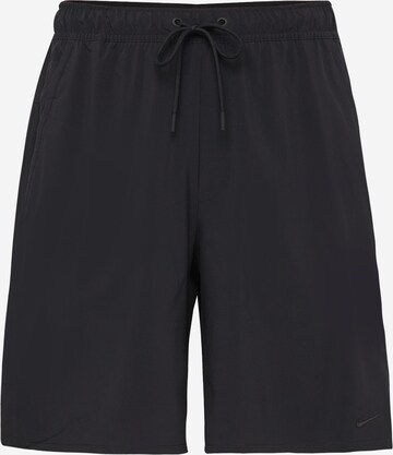 NIKE Regular Sportshorts in Schwarz: predná strana