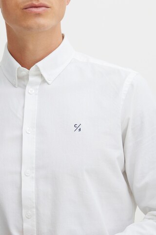 Coupe regular Chemise 'Anton' Casual Friday en blanc