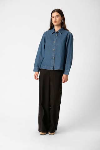 SOAKED IN LUXURY Blouse 'Dielle' in Blue