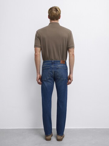Mavi Tapered Jeans in Blue