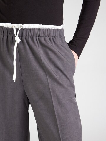 ONLY - Pierna ancha Pantalón 'ONLMARINE' en gris