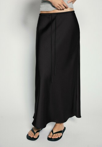 Gonna di Pull&Bear in nero: frontale