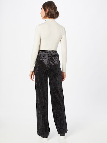 s.Oliver Wide leg Pants in Black