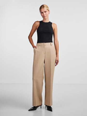 Y.A.S Wide leg Trousers with creases 'Likka' in Beige