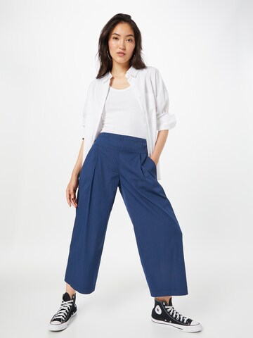 BRAX Wide leg Pleat-Front Pants 'Maine' in Blue