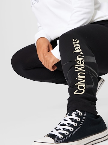 Calvin Klein Jeans Curve - Skinny Leggings em preto
