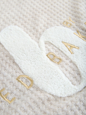 B by Ted Baker Shorty in Beige