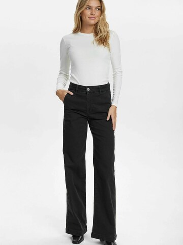 NÜMPH Regular Broek ' AMBER ' in Zwart