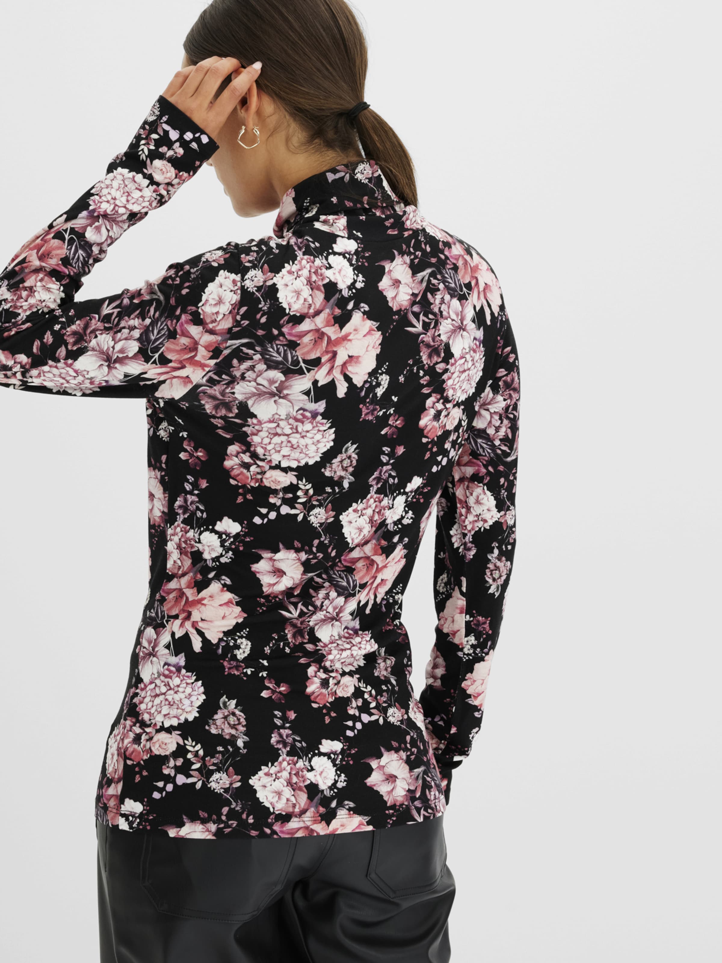 T-shirt bonprix en noir