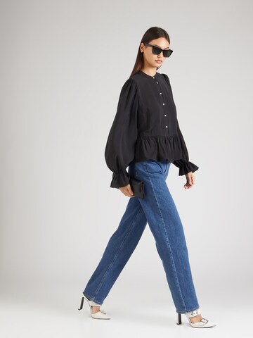 Camicia da donna 'Nessa' di PIECES in nero