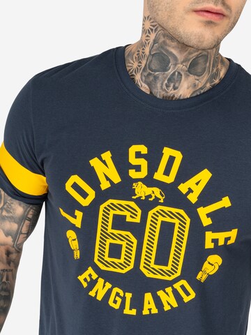 Maglietta di LONSDALE in blu