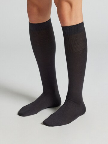 IUMAN Intimissimi Socken in Grau: Vorderseite