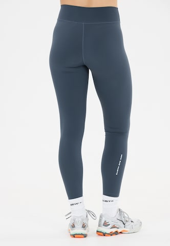 Les'Arcs Slim fit Sports trousers 'Aderler' in Green