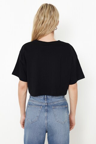 Trendyol - Camiseta en negro