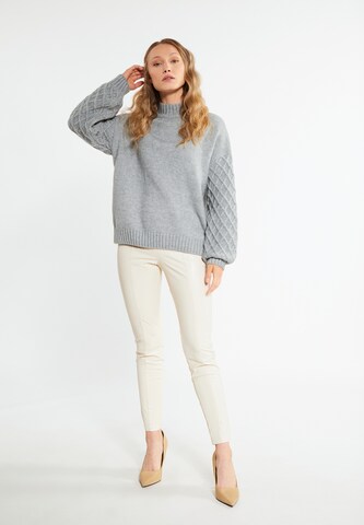 Pullover di RISA in grigio