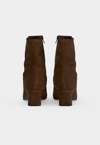 Copenhagen Studios - Botines en marrón
