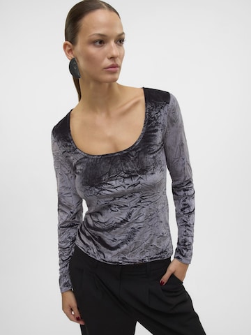 VERO MODA Shirt 'MOLLY' in Grijs