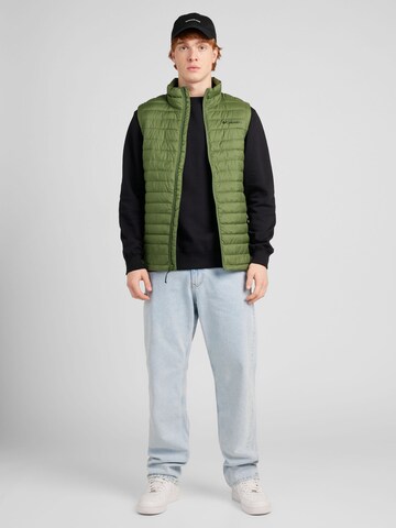 Gilet de sport 'Silver Falls' COLUMBIA en vert