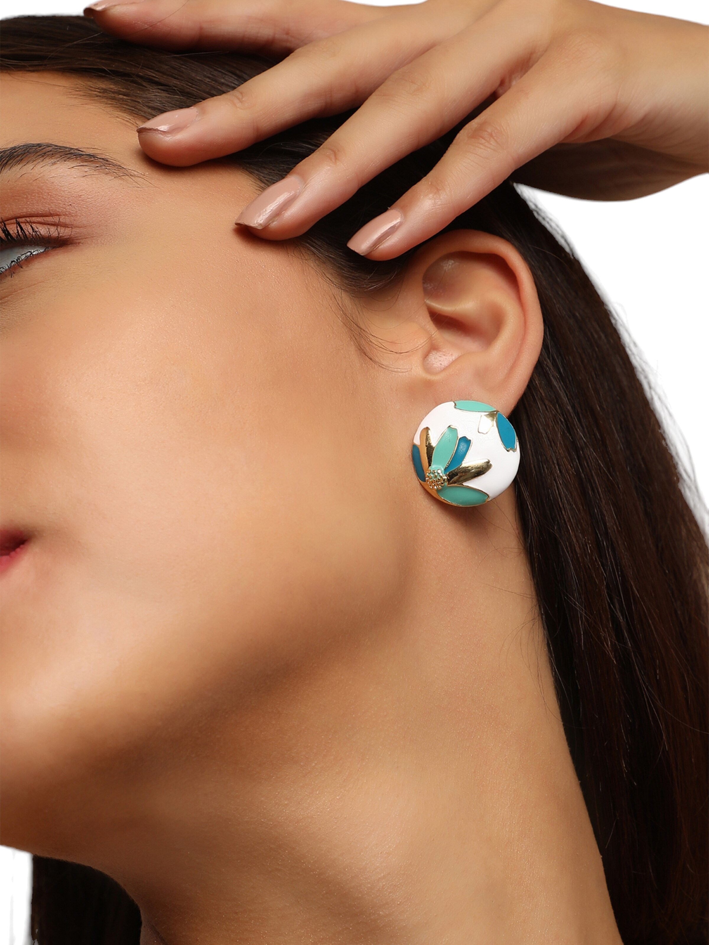 SOHI Örhängen 'Jhuma' i vit: framsida