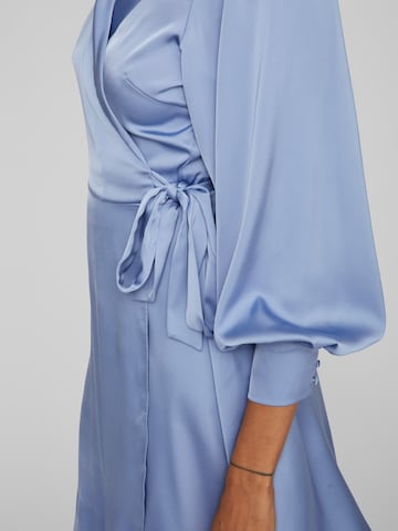 Robe de cocktail VILA en bleu