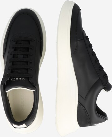 Sneaker low 'DOLO' de la GUESS pe negru