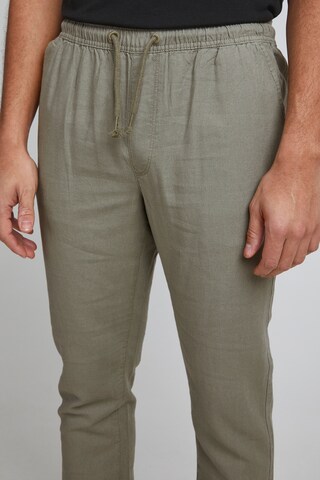 11 Project Slimfit Leinenhose PROeyvind in Beige