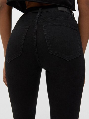 Pull&Bear Skinny Jeans in Schwarz