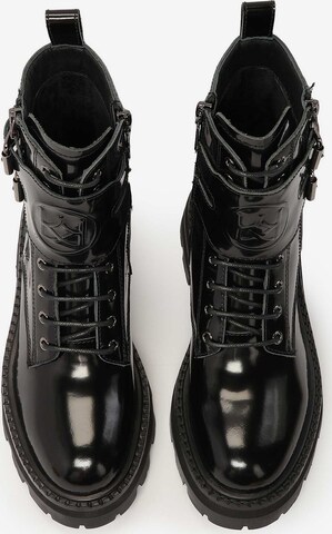 Kazar - Botines con cordones en negro