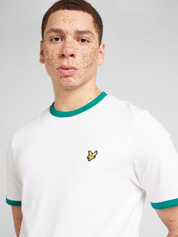 Lyle & Scott Футболка 'Ringer' в Белый