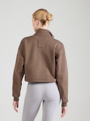 Hanorac sport de la Girlfriend Collective pe maro
