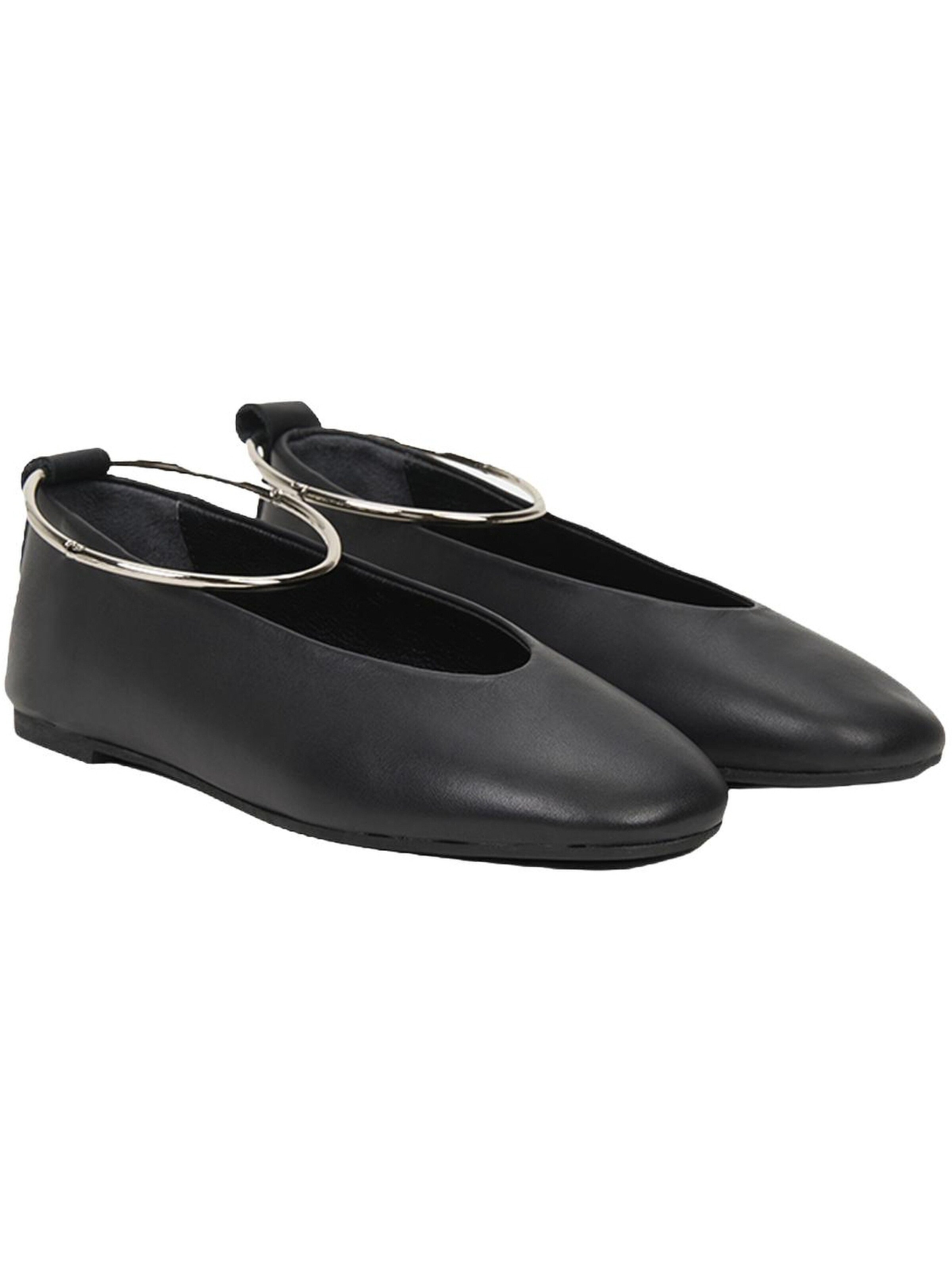 Desa Ballet Flats in Black: front