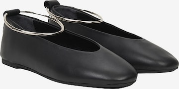 Desa Ballerina in Schwarz: Vorderseite