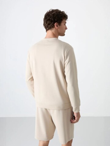 Tommy Life Sweatshirt in Beige