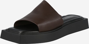 VAGABOND SHOEMAKERS Mules 'EVY' in Brown: front
