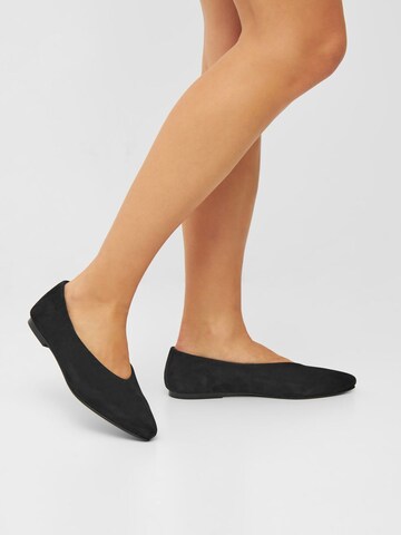 Bianco Ballet Flats 'MARINA' in Black: front