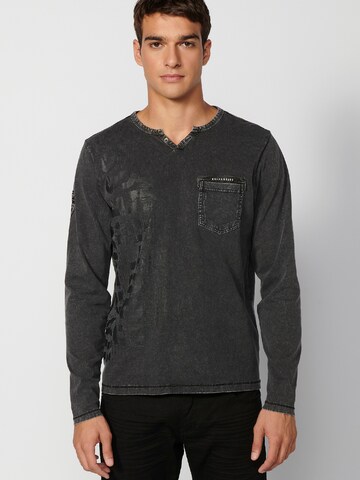 KOROSHI Shirt in Black: front