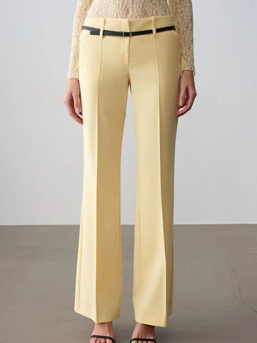 Dilvin Regular Pants in Yellow
