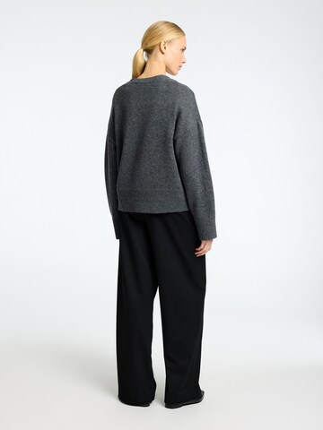SELECTED FEMME Strickjacke in Grau