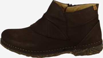 EL NATURALISTA Ankle Boots in Brown: front