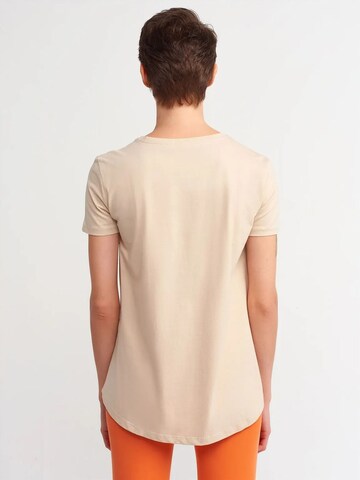 Dilvin T-Shirts in Beige