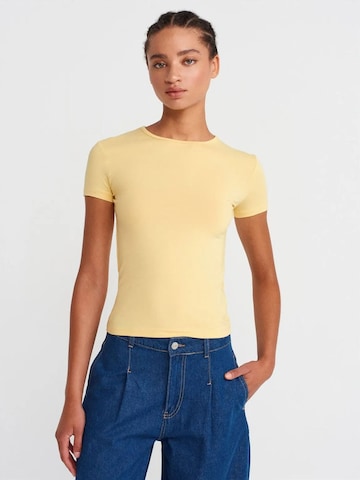 T-shirt 'T-Shirts' Dilvin en jaune : devant