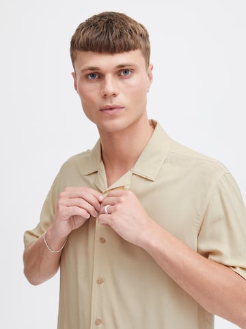 !Solid Regular fit Button Up Shirt 'Faye' in Beige