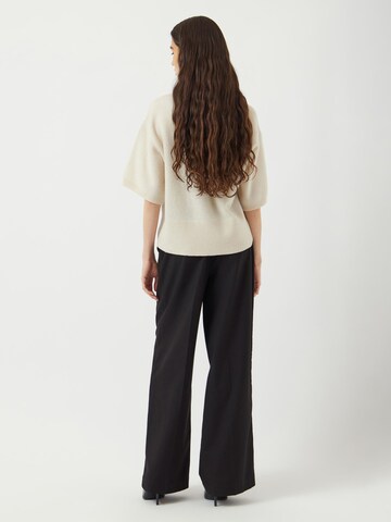 YAS Wide Leg Bukser med lægfolder 'YASErima' i sort