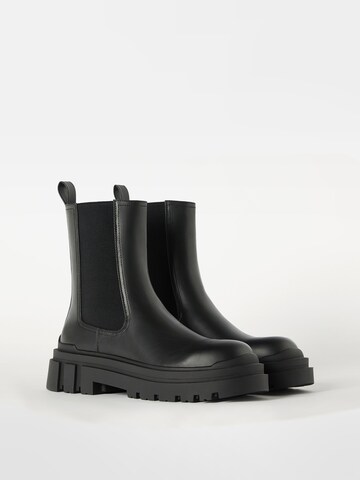 Bershka Chelsea Boots in Black