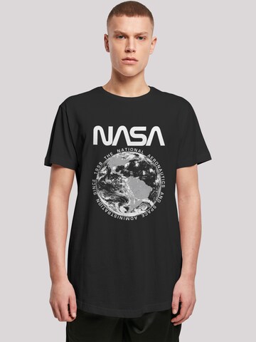 F4NT4STIC Shirt 'NASA Planet Earth' in Zwart: voorkant