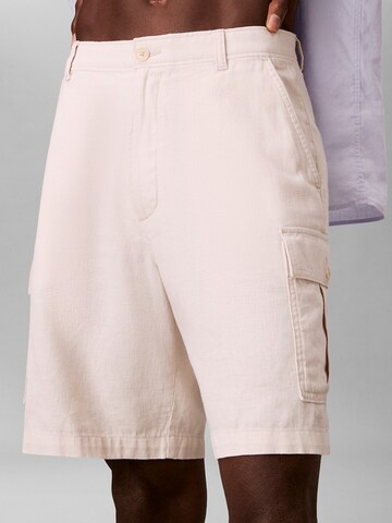 Calvin Klein Jeans Regular Cargo trousers in Beige: front